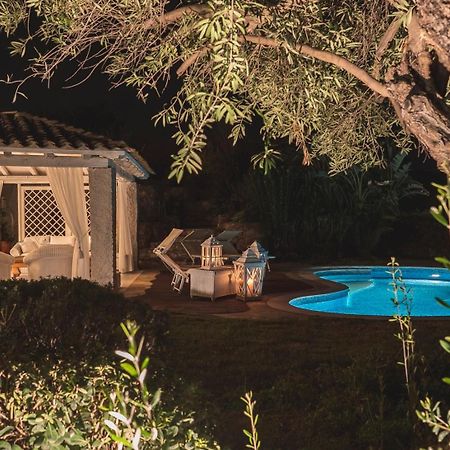 קסטיאדס Villa Bougainvillea Con Piscina E Giardino Privato A Pochi Passi Dal Mare מראה חיצוני תמונה