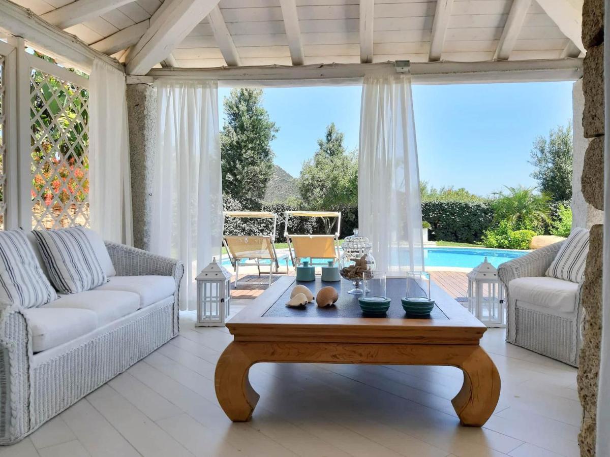 קסטיאדס Villa Bougainvillea Con Piscina E Giardino Privato A Pochi Passi Dal Mare מראה חיצוני תמונה
