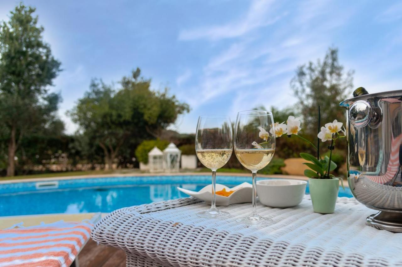 קסטיאדס Villa Bougainvillea Con Piscina E Giardino Privato A Pochi Passi Dal Mare מראה חיצוני תמונה