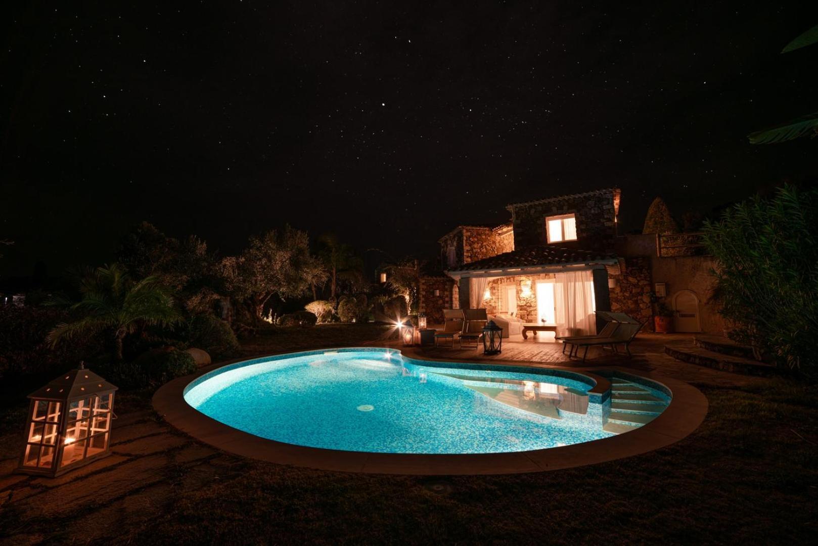 קסטיאדס Villa Bougainvillea Con Piscina E Giardino Privato A Pochi Passi Dal Mare מראה חיצוני תמונה