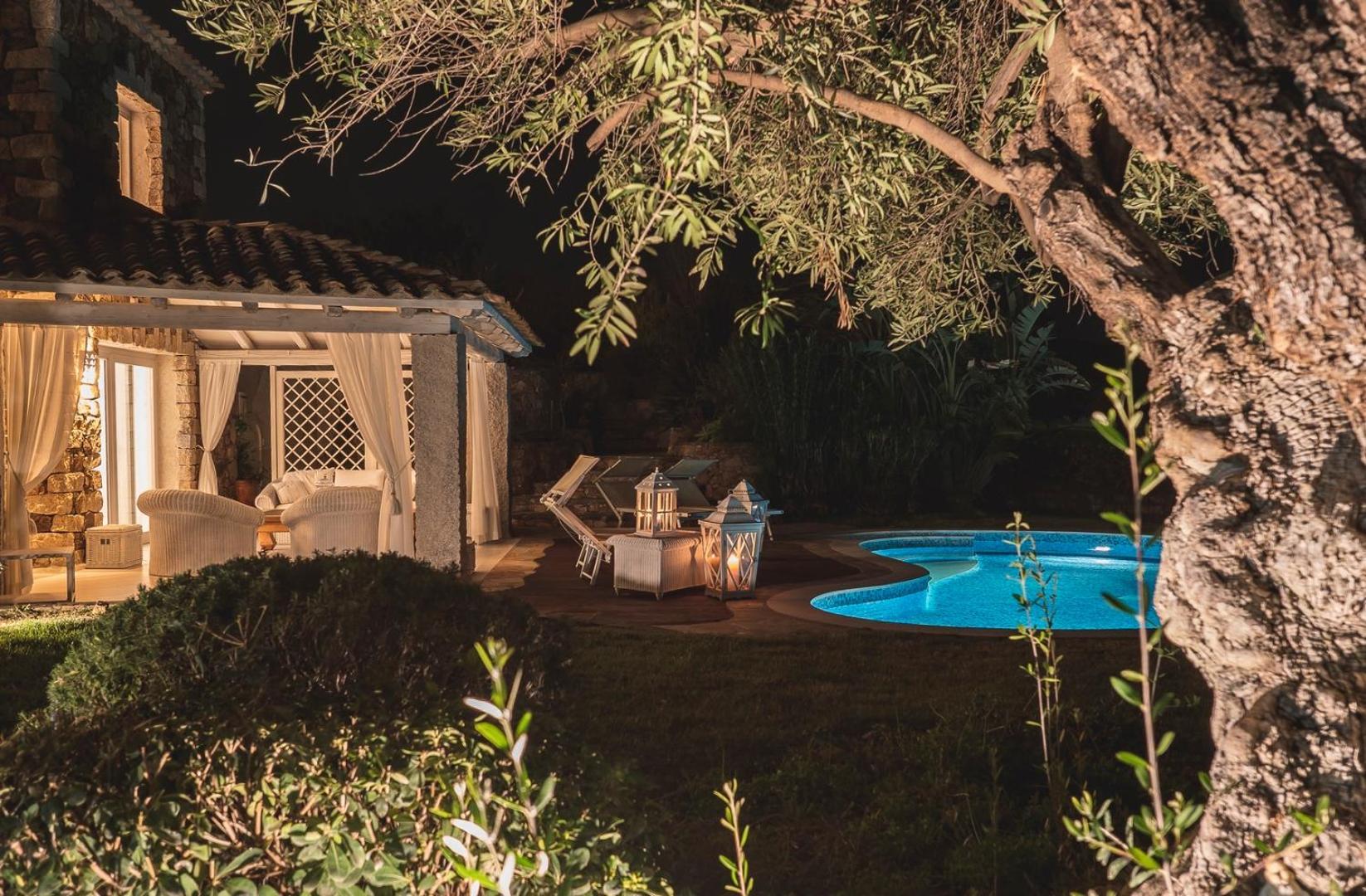 קסטיאדס Villa Bougainvillea Con Piscina E Giardino Privato A Pochi Passi Dal Mare מראה חיצוני תמונה