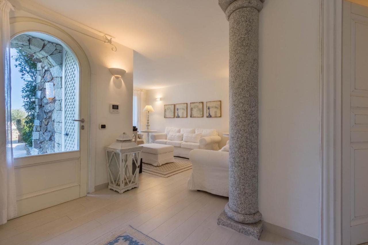 קסטיאדס Villa Bougainvillea Con Piscina E Giardino Privato A Pochi Passi Dal Mare מראה חיצוני תמונה