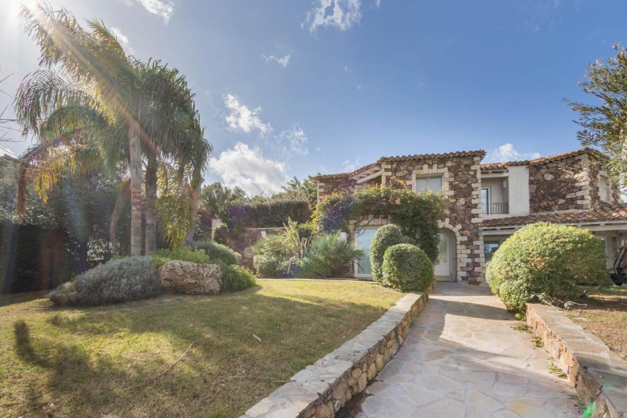 קסטיאדס Villa Bougainvillea Con Piscina E Giardino Privato A Pochi Passi Dal Mare מראה חיצוני תמונה