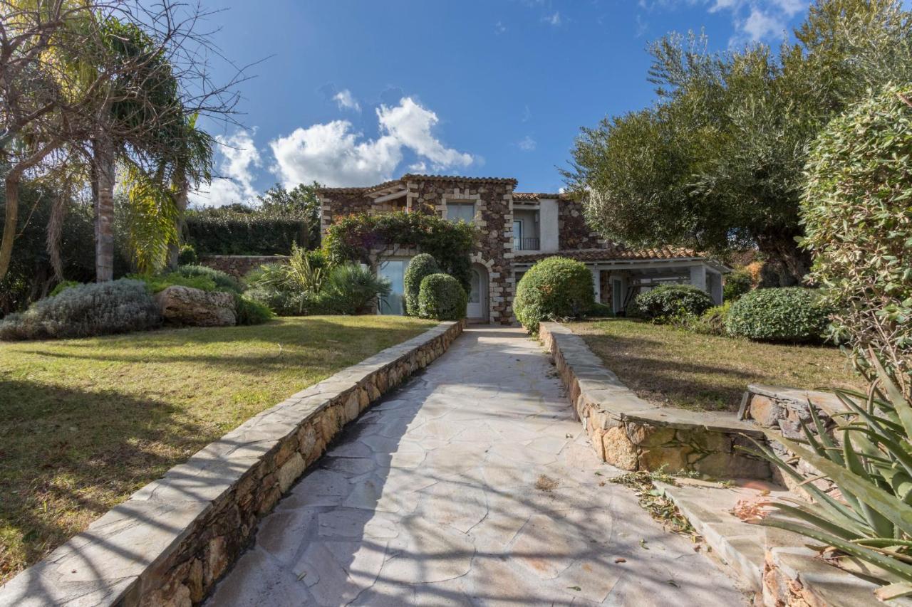 קסטיאדס Villa Bougainvillea Con Piscina E Giardino Privato A Pochi Passi Dal Mare מראה חיצוני תמונה